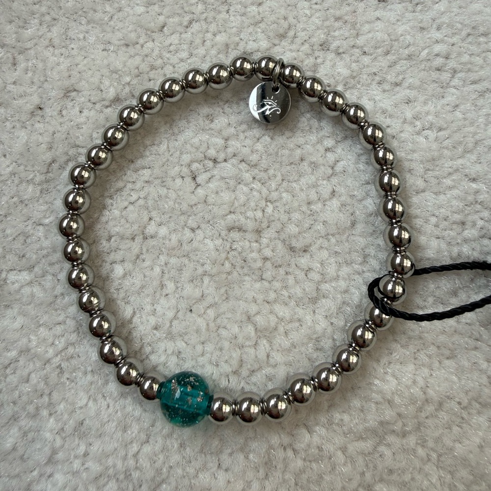 BNWT Nogu Bracelet